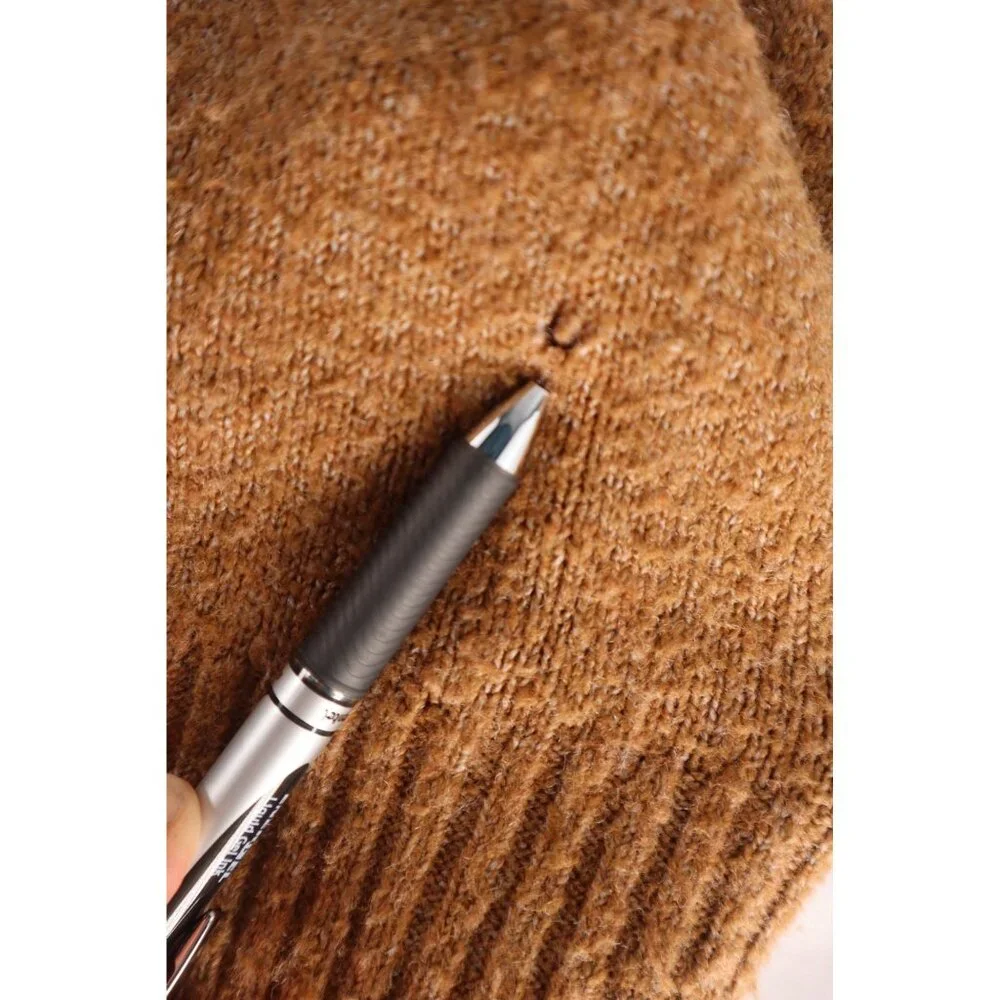 American Eagle Women's Brown Knit‎ Sweater Size Medium